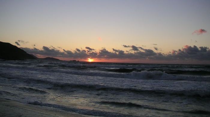 stürmische See und ein herrlicher Sonnenuntergang