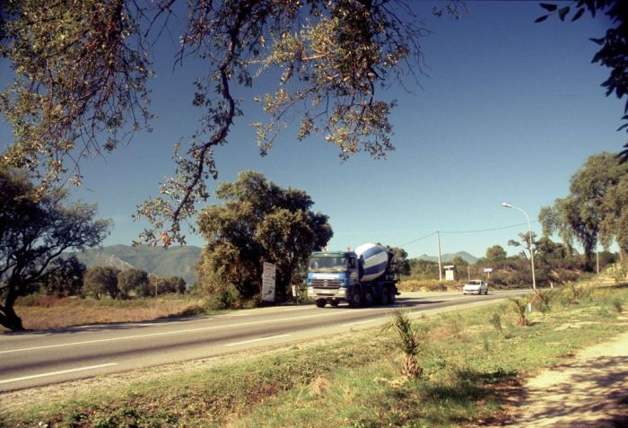 schwerer Verkehr auf der N198