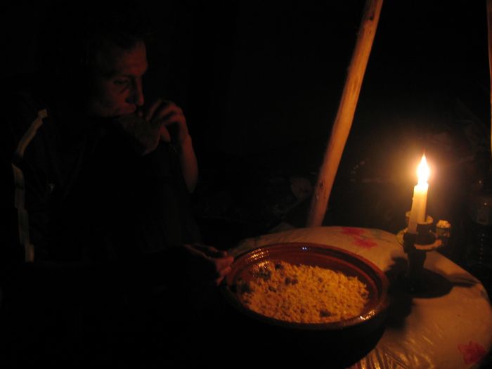 unser Abendbrot in der Lehmhütte