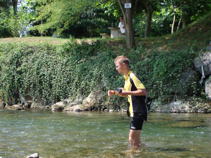 Erfrischung und voller Fotoeinsatz im Bach